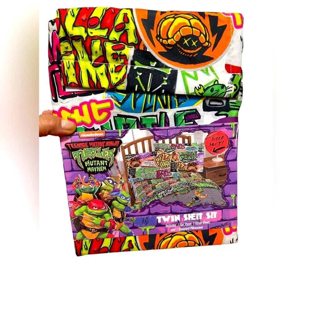 💚💚🌼NEW TEENAGE MUTANT NINJA TURTLES TWIN SHEET SET.